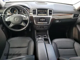 2015 Mercedes-Benz M 350 z VIN 4JGDA5JB8FA591835, wystawiony jako Copart lot #67840292 z przebiegiem 41 618 mil mil oraz . Historia ofert i sprzedaży dostępna na DreamBid. Obrazek 8.