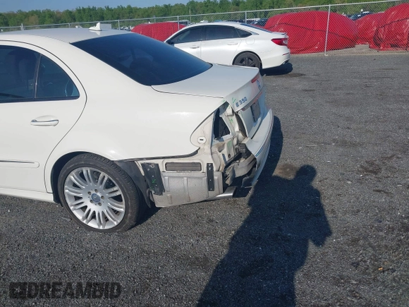 2008 Mercedes-Benz E 350 Luxury z VIN WDBUF87X58B286086, wystawiony jako IAAI lot #42157042 z przebiegiem 156 297 mil mil oraz . Historia ofert i sprzedaży dostępna na DreamBid. Obrazek 6.