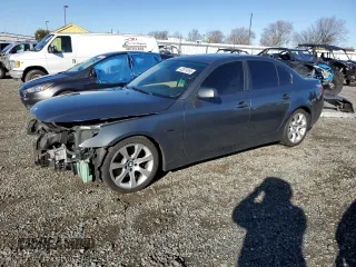 2007 BMW 5 Series 550i with VIN WBANB53547CP05748, listed as a Copart auction lot 43579165 with 117,230 mi miles and Salvage Title. Bid and sale history available at carsss.com. Image 1.