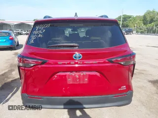 2021 Toyota Sienna XLE z VIN 5TDYRKEC2MS028134, wystawiony jako IAAI lot #42152640 z przebiegiem 107 427 mil mil oraz . Historia ofert i sprzedaży dostępna na DreamBid. Obrazek 16.