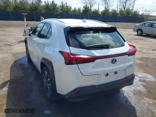 2021 Lexus UX with VIN JTHP9JBH0M2039502, listed as a IAAI auction lot 41868672 with 17,496 mi miles. Bid and sale history available at carsss.com. Image 3.