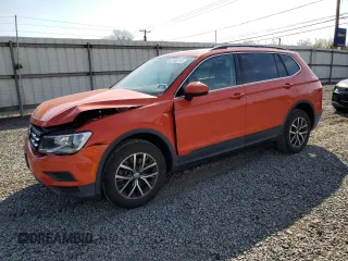 2019 Volkswagen Tiguan SE with VIN 3VV2B7AX2KM055543, listed as a Copart auction lot 52182215 with 40,563 mi miles and Salvage Title. Bid and sale history available at DreamBid. Image 1.