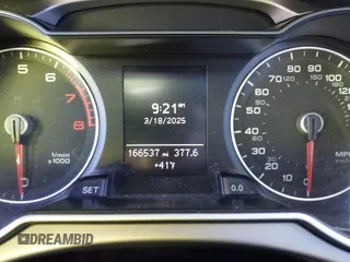 2013 Audi A4 Premium с VIN WAUBFAFL5DN045360, выставлен на аукционе IAAI как лот 41258909 с пробегом 166 537 миль миль и . История ставок и продаж доступна на DreamBid. Изображение 7.