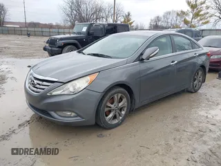 2011 Hyundai Sonata SE with VIN 5NPEC4AC4BH268438, listed as a IAAI auction lot 41588949 with 164,339 mi miles. Bid and sale history available at carsss.com. Image 2.