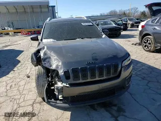 2019 Jeep Cherokee Latitude Plus with VIN 1C4PJLLB9KD184201, listed as a Copart auction lot 45870835 with 112,713 mi miles and Salvage Title. Bid and sale history available at carsss.com. Image 14.