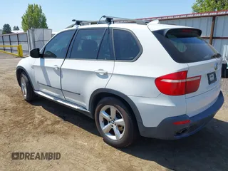 2008 BMW X5 3.0si z VIN 5UXFE43538L009505, wystawiony jako IAAI lot #42189410 z przebiegiem 136 931 mil mil oraz . Historia ofert i sprzedaży dostępna na DreamBid. Obrazek 3.