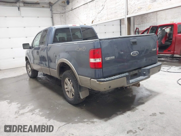 2004 Ford F-150 XLT with VIN 1FTPX14524NB84856, listed as a IAAI auction lot 41929389 with 207,151 mi miles. Bid and sale history available at carsss.com. Image 3.