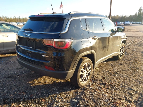 2017 Jeep Compass Latitude z VIN 3C4NJDBB3HT660959, wystawiony jako IAAI lot #41118574 z przebiegiem 114 643 mil mil oraz . Historia ofert i sprzedaży dostępna na DreamBid. Obrazek 4.