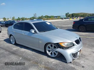 2008 BMW 3 Series 335i z VIN WBAVB73558VH24555, wystawiony jako IAAI lot #42219130 z przebiegiem Nie podano mil oraz . Historia ofert i sprzedaży dostępna na DreamBid. Obrazek 1.