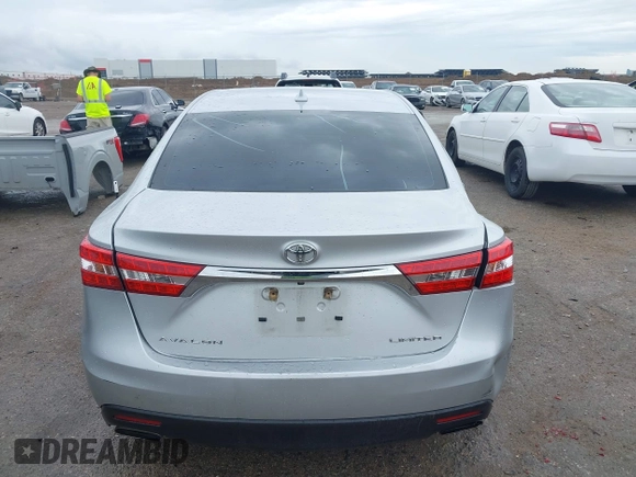 2013 Toyota Avalon XLE z VIN 4T1BK1EB2DU044501, wystawiony jako IAAI lot #41905442 z przebiegiem 97 169 mil mil oraz . Historia ofert i sprzedaży dostępna na DreamBid. Obrazek 16.
