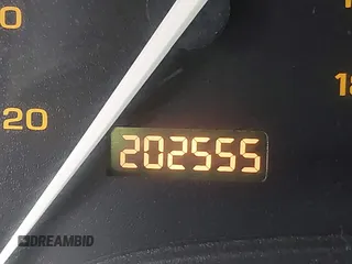 2001 Saturn SL z VIN 1G8ZH528X1Z355295, wystawiony jako IAAI lot #42057484 z przebiegiem 202 555 mil mil oraz . Historia ofert i sprzedaży dostępna na DreamBid. Obrazek 15.