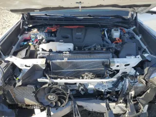 2024 Toyota Sequoia SR5 with VIN 7SVAAABA9RX042917, listed as a Copart auction lot 43750015 with 17,793 mi miles and Salvage Title. Bid and sale history available at carsss.com. Image 12.