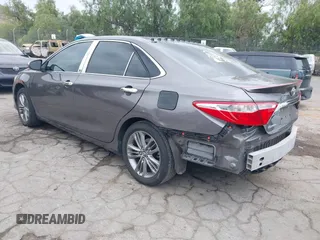 2017 Toyota Camry XLE with VIN 4T1BF1FKXHU389929, listed as a IAAI auction lot 42051551 with 98,285 mi miles. Bid and sale history available at carsss.com. Image 3.