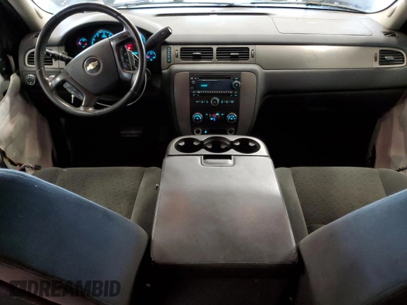 2008 Chevrolet Tahoe 3LT z VIN 1GNFK13048J139678, wystawiony jako Copart lot #61505085 z przebiegiem 169 099 mil mil oraz Czysty tytuł • Clean title. Historia ofert i sprzedaży dostępna na DreamBid. Obrazek 8.
