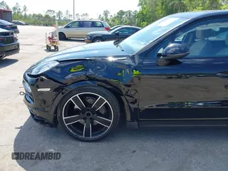 2023 Porsche Cayenne z VIN WP1AA2AYXPDA01076, wystawiony jako IAAI lot #42301868 z przebiegiem 23 249 mil mil oraz . Historia ofert i sprzedaży dostępna na DreamBid. Obrazek 6.