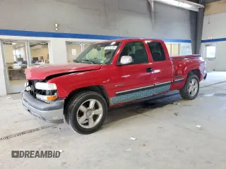 2000 Chevrolet Silverado 1500 LS with VIN 2GCEK19T2Y1252979, listed as a Copart auction lot 46718165 with 289,181 mi miles and Salvage Title. Bid and sale history available at carsss.com. Image 1.