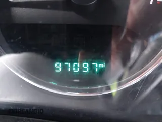 2017 Jeep Wrangler Unlimited Sahara z VIN 1C4BJWEG5HL731242, wystawiony jako IAAI lot #41891017 z przebiegiem 97 097 mil mil oraz . Historia ofert i sprzedaży dostępna na DreamBid. Obrazek 15.