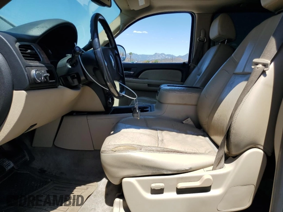 2007 Chevrolet Suburban LTZ with VIN 3GNFC16J27G211284, listed as a Copart auction lot 56581835 with 186,515 mi miles and Salvage title. Bid and sale history available at DreamBid. Image 7.