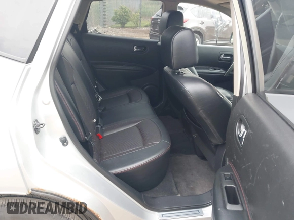 2011 Nissan Rogue SV z VIN JN8AS5MV8BW679232, wystawiony jako IAAI lot #42508786 z przebiegiem 129 632 mil mil oraz . Historia ofert i sprzedaży dostępna na DreamBid. Obrazek 8.
