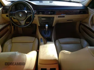 2006 BMW 3 Series 330i z VIN WBAVB33536PS19413, wystawiony jako Copart lot #85938524 z przebiegiem 168 680 mil mil oraz Nie do naprawy • Non repairable. Historia ofert i sprzedaży dostępna na DreamBid. Obrazek 8.