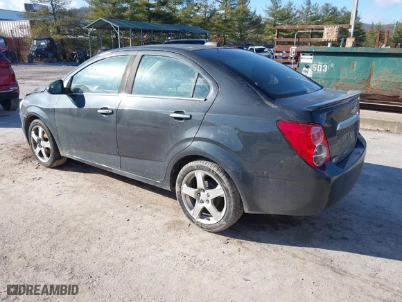 2015 Chevrolet Sonic LTZ with VIN 1G1JE5SB1F4100913, listed as a IAAI auction lot 41039461 with NaN miles. Bid and sale history available at carsss.com. Image 3.