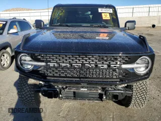 2024 Ford Bronco Wildtrak с VIN 1FMEE2BP3RLB31198, выставлен на аукционе Copart как лот 48140845 с пробегом 2 609 миль миль и Списание • Salvage title. История ставок и продаж доступна на DreamBid. Изображение 5.