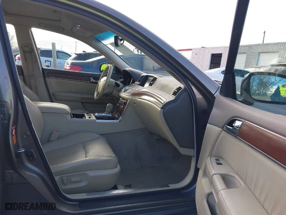 2008 Infiniti M35 with VIN JNKAY01F58M653457, listed as a IAAI auction lot 41206572 with 181,338 mi miles. Bid and sale history available at carsss.com. Image 5.