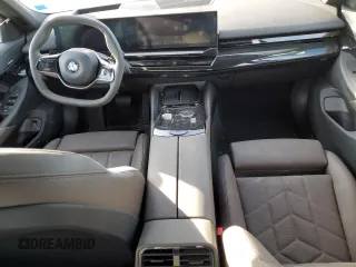 2024 BMW 5 Series 530i xDrive with VIN WBA53FJ01RCR84895, listed as a Copart auction lot 41431275 with 0 mi miles and Salvage Title. Bid and sale history available at carsss.com. Image 8.