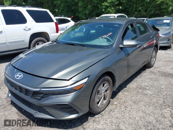 2024 Hyundai Elantra SE z VIN KMHLL4DG0RU758666, wystawiony jako IAAI lot #42442783 z przebiegiem 24 955 mil mil oraz . Historia ofert i sprzedaży dostępna na DreamBid. Obrazek 18.