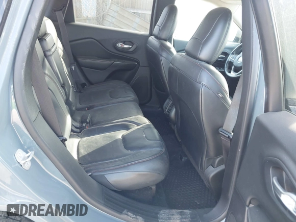 2014 Jeep Cherokee Trailhawk z VIN 1C4PJMBS5EW147579, wystawiony jako IAAI lot #41781543 z przebiegiem 155 751 mil mil oraz . Historia ofert i sprzedaży dostępna na DreamBid. Obrazek 8.