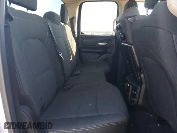 2019 Ram 1500 Tradesman z VIN 1C6RRECT3KN628017, wystawiony jako Copart lot #43822645 z przebiegiem 133 384 mil mil oraz Szkoda całkowita • Salvage title. Historia ofert i sprzedaży dostępna na DreamBid. Obrazek 10.