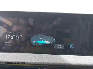 2022 Kia EV6 Wind z VIN KNDC3DLC6N5089018, wystawiony jako IAAI lot #41748175 z przebiegiem 25 157 mil mil oraz . Historia ofert i sprzedaży dostępna na DreamBid. Obrazek 17.