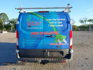 2016 Ford Transit Cargo z VIN 1FTYR1ZM5GKA69902, wystawiony jako IAAI lot #41706401 z przebiegiem 179 319 mil mil oraz . Historia ofert i sprzedaży dostępna na DreamBid. Obrazek 17.