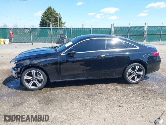 2019 Mercedes-Benz E-Class E 450 with VIN WDD1J6JB2KF108954, listed as a IAAI auction lot 41870189 with 99,004 mi miles. Bid and sale history available at carsss.com. Image 15.