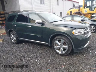 2011 Dodge Durango Citadel with VIN 1D4RE5GG0BC598717, listed as a IAAI auction lot 41916860 with 193,707 mi miles. Bid and sale history available at carsss.com. Image 1.