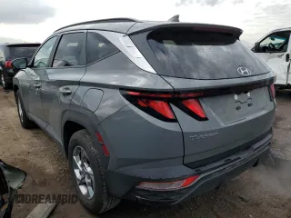 2024 Hyundai Tucson SEL with VIN 5NMJBCDE4RH383881, listed as a Copart auction lot 50635275 with 16,845 mi miles and Salvage Title. Bid and sale history available at carsss.com. Image 2.