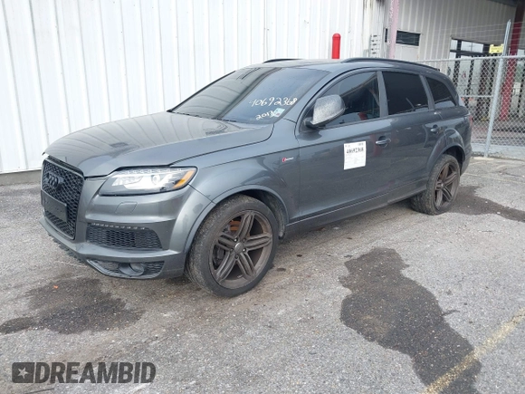 2013 Audi Q7 3.0T S line Prestige with VIN WA1DGAFE6DD009137, listed as a IAAI auction lot 40692368 with 99,060 mi miles. Bid and sale history available at carsss.com. Image 2.