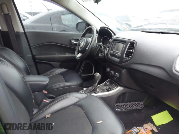 2018 Jeep Compass Latitude with VIN 3C4NJDBBXJT467634, listed as a IAAI auction lot 41305065 with 73,573 mi miles. Bid and sale history available at carsss.com. Image 5.