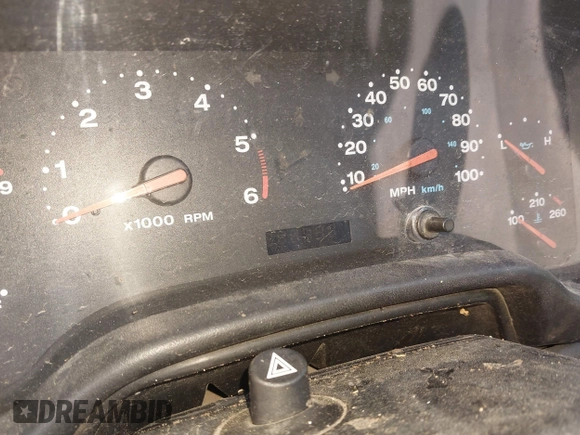 2003 Jeep Wrangler Sport z VIN 1J4FA49S53P317779, wystawiony jako IAAI lot #42388780 z przebiegiem Nie podano mil oraz . Historia ofert i sprzedaży dostępna na DreamBid. Obrazek 7.