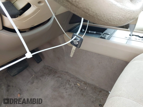 2005 Nissan Murano SL z VIN JN8AZ08W25W422525, wystawiony jako IAAI lot #41922432 z przebiegiem 88 060 mil mil oraz . Historia ofert i sprzedaży dostępna na DreamBid. Obrazek 11.