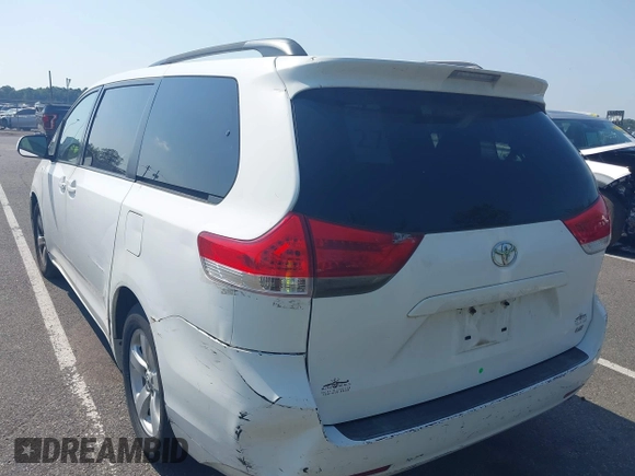 2011 Toyota Sienna LE AAS с VIN 5TDKK3DC7BS035000, выставлен на аукционе IAAI как лот 42571776 с пробегом 75 928 миль миль и . История ставок и продаж доступна на DreamBid. Изображение 3.