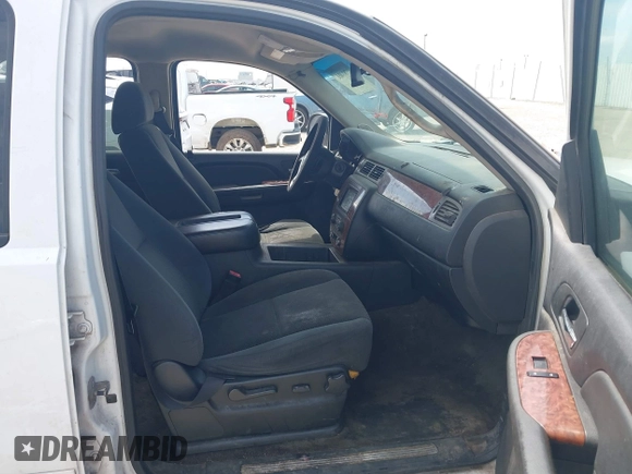 2008 Chevrolet Tahoe LTZ with VIN 1GNFC13J28R231248, listed as a IAAI auction lot 42781401 with 282,759 mi miles and . Bid and sale history available at DreamBid. Image 5.
