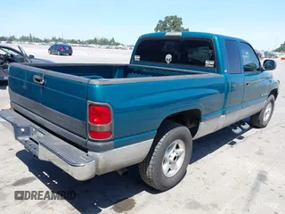 1999 Dodge 1500 z VIN 3B7HC13Y8XG207548, wystawiony jako IAAI lot #42525437 z przebiegiem 182 410 mil mil oraz . Historia ofert i sprzedaży dostępna na DreamBid. Obrazek 4.