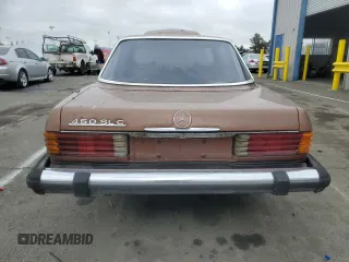 1979 Mercedes-Benz SLC с VIN 10702412025628, выставлен на аукционе Copart как лот 42388515 с пробегом 167 898 миль миль и Списание • Salvage title. История ставок и продаж доступна на DreamBid. Изображение 6.