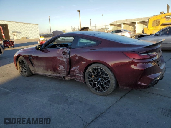 2020 BMW M8 z VIN WBSAE0C02LCD25474, wystawiony jako Copart lot #79533434 z przebiegiem Nie podano mil oraz Szkoda całkowita • Salvage title. Historia ofert i sprzedaży dostępna na DreamBid. Obrazek 2.