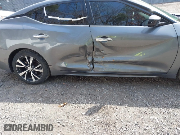 2017 Nissan Maxima SV z VIN 1N4AA6AP2HC443024, wystawiony jako IAAI lot #41792085 z przebiegiem 138 285 mil mil oraz . Historia ofert i sprzedaży dostępna na DreamBid. Obrazek 6.
