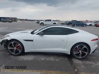 2015 Jaguar F-Type R z VIN SAJWA6DA8FMK20244, wystawiony jako IAAI lot #42130845 z przebiegiem 72 408 mil mil oraz . Historia ofert i sprzedaży dostępna na DreamBid. Obrazek 14.