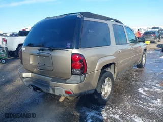 2005 Chevrolet TrailBlazer LS with VIN 1GNES16S356113516, listed as a IAAI auction lot 41395577 with 267,799 mi miles. Bid and sale history available at carsss.com. Image 4.