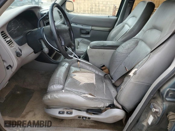 1996 Ford Explorer XL with VIN 1FMDU32X4TUD32047, listed as a Copart auction lot 55014665 with 171,139 mi miles and Salvage title. Bid and sale history available at DreamBid. Image 7.