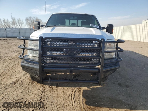 2015 Ford F-350 Platinum with VIN 1FT8W3BT6FEB30967, listed as a Copart auction lot 52880425 with 137,026 mi miles and Salvage Title. Bid and sale history available at DreamBid. Image 5.